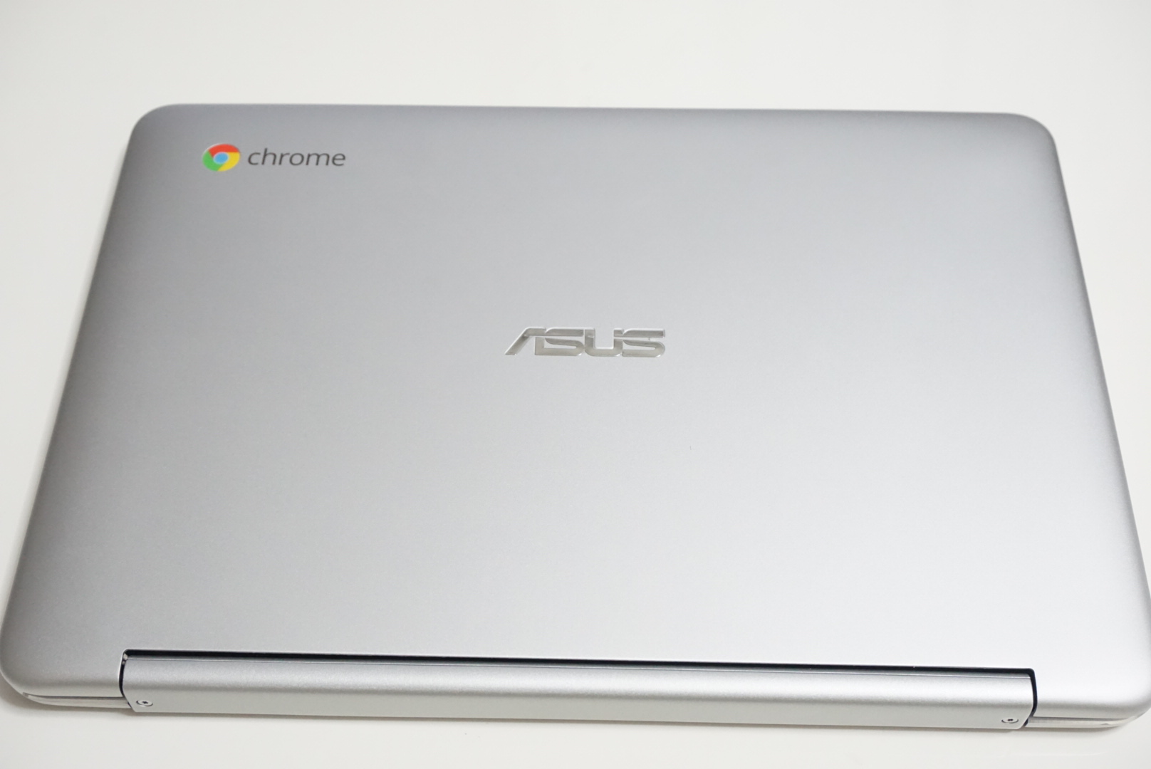 クロームブックパソコン　Asus　Chromebook Flip  C100