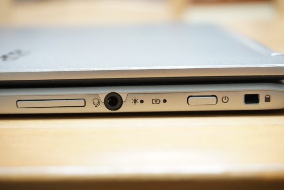 Chromebook R13