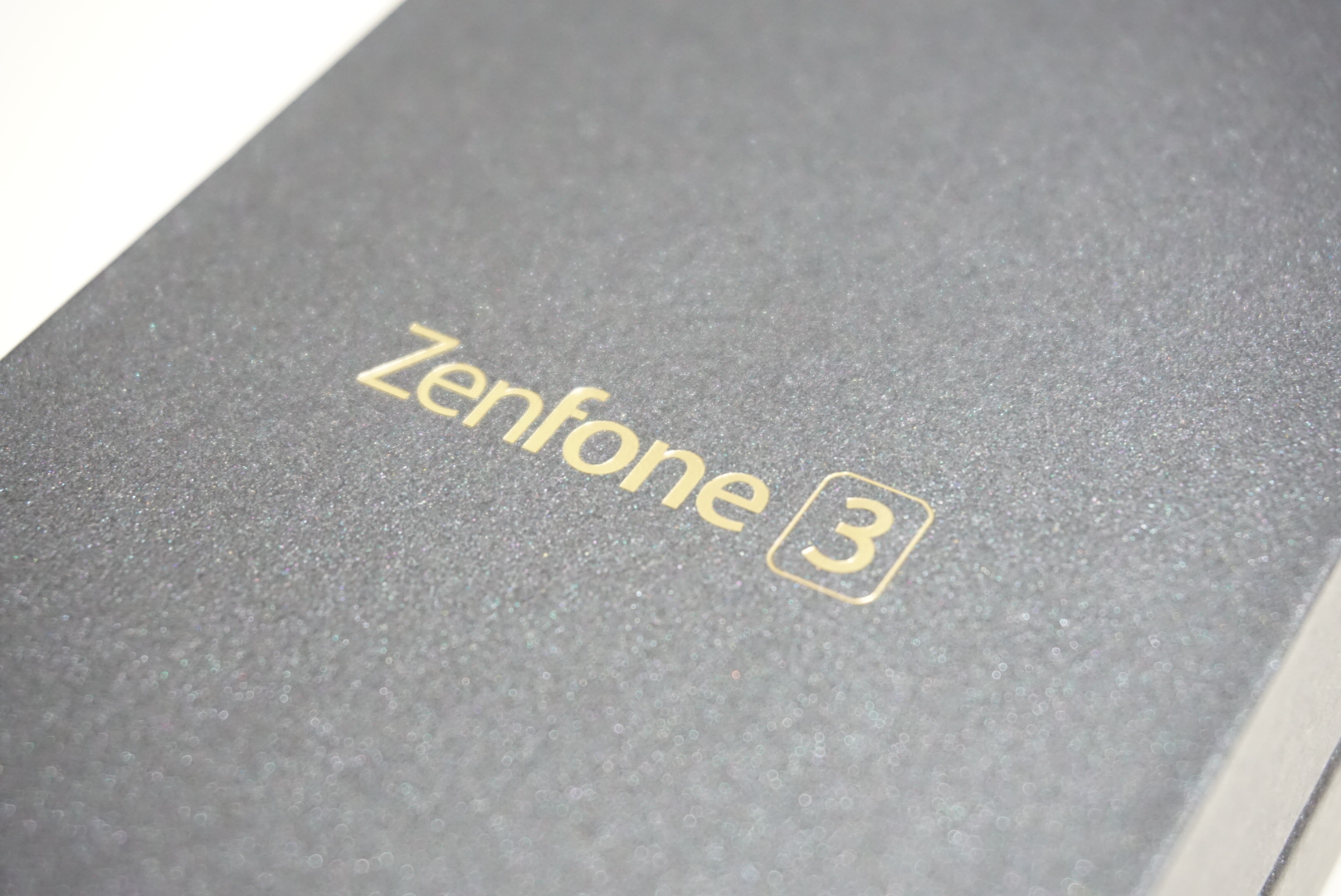 「ZenFone3(ZE520KL)」はそこら辺の格安スマホとは一線を画している！レビュー | NekosatoLog