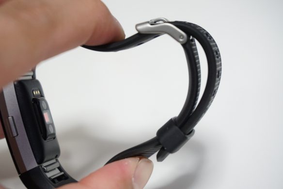 運動をもっと楽しく！Fitbit Charge 2は脈拍も正確に測ってくれる 