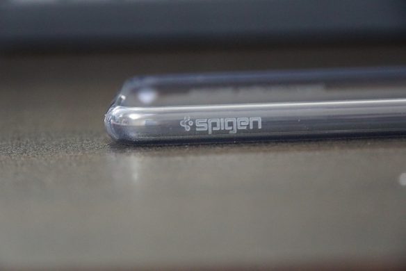 Spigen iPhone 8 ケース