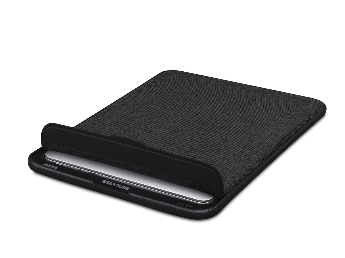 レビュー Incase Icon Sleeveがmacbook Pro 13インチにマッチしていてカッコイイ 保護性もバツグン Nekosatolog