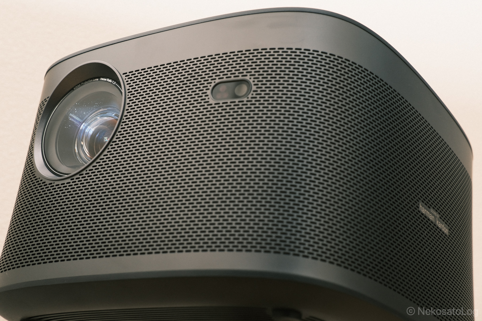レビュー XGIMI Horizon Pro プロジェクター】部屋が映画館！解像度（4K）や臨場感のある音質が最高 | NekosatoLog